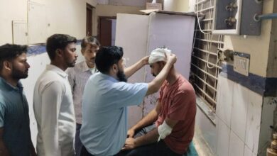 लाठी,डंडों और फरसों से हमला,दो सगे भाइयो सहित चार घायल