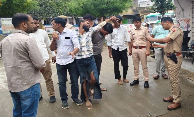 Murder Exposed : एक साल पुरानी दुश्मनी व सोशल मीडिया पर कमेंट की वजह से गोली मारकर की थी हत्या