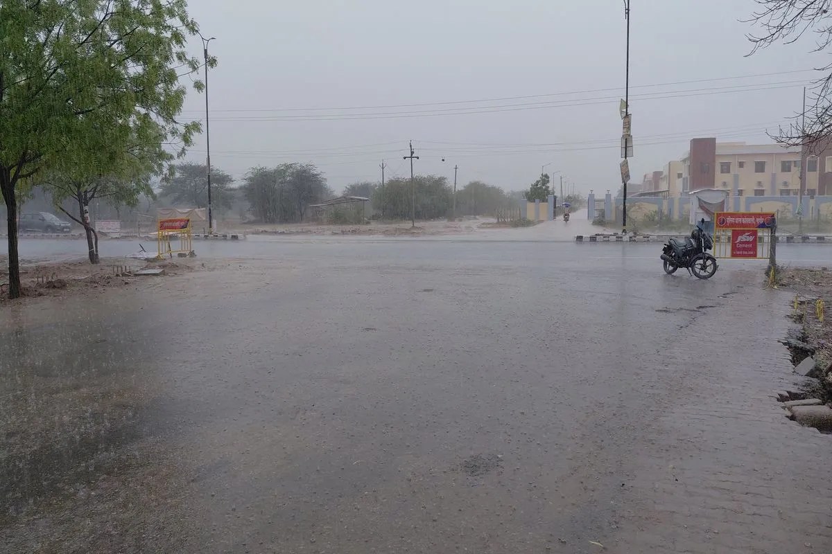 Rajasthan Weather News: राजस्थान में एक्टिव पश्चिमी विक्षोभ का नागौर में दिखा असर, एक घंटे तक हुई झमाझम बारिश