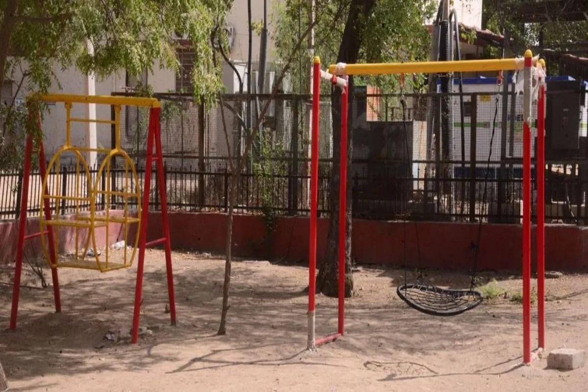 Weather: विक्षोभ बेअसर, गर्मी असरदार… पारा उछला, धूप के तेवर, आंधी-बारिश के अनुमान फेल, पारा 3 डिग्री उछला