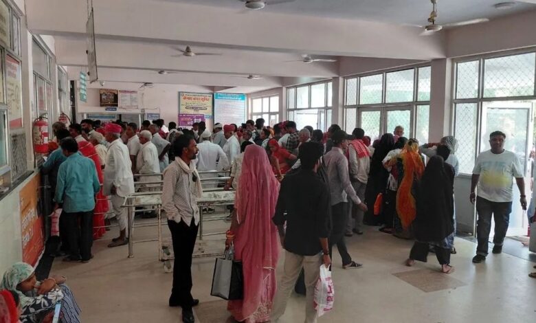 आजादी के 75 साल बाद भी सरकारी अस्पतालों में न पूरे डॉक्टर और न ही संसाधन