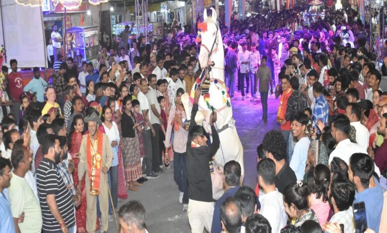 चुंदड़ी गणगौर की सवारी से गूंजा राजसमंद, भक्ति और रंगों में डूबा शहर