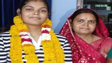 दसवीं की टॉपर नंदिनी की मां चेतना ने बताए सफलता के राज, बोली कभी ट्यूशन नहीं किया