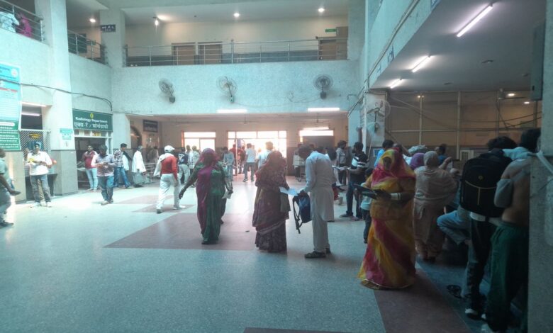 पीबीएम का हाल: स्ट्रेचर पर तय हो रही मरीजों की मंजिलें