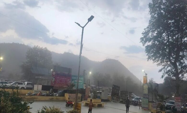 मौसम विभाग ने जारी किया अलर्ट, बारिश ने बढ़ाई किसानों की चिंता