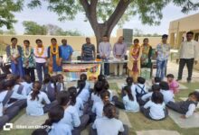 ​शिक्षा : अनुशासन में रहकर कठिन परिश्रम से लक्ष्य प्राप्त करें