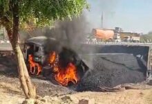 Pali News: गड्ढे में फंसा ट्रेलर, निकाल नहीं पाया तो गुस्से में नशेड़ी ड्राइवर ने लगा दी आग, पाली के हाईवे पर मचा हड़कंप