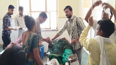 Jhalawar Accident: बालाजी धाम जा रहे श्रद्धालुओं पर टूटा कहर, ट्रैक्टर-ट्रॉली पलटने से मासूम की मौत, चीख-पुकार के बीच 17 घायल