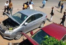 जयपुर में गुंडागर्दी: सरेआम गैराज में घुसे बदमाश, मैकेनिक को लाठियों से बेरहमी से पीटा; रोंगटे खड़े कर देगा CCTV फुटेज