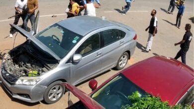 जयपुर में गुंडागर्दी: सरेआम गैराज में घुसे बदमाश, मैकेनिक को लाठियों से बेरहमी से पीटा; रोंगटे खड़े कर देगा CCTV फुटेज