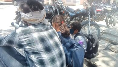 Rajasthan:’समाधान होने पर घर ले जाऊंगा…’ बेटे-बेटी को तहसीलदार के कक्ष में छोड़कर चला गया किसान, 2 दिन तक रोते-बिलखते रहे मासूम