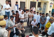 Rajasthan: किसी और से तय हो गई प्रेमिका की शादी, फिर 3 घंटे तक चला प्रेमी का हाईवोल्टेज ड्रामा; 2 थानों की पुलिस पहुंची