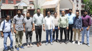 Pali News: पेट्रोल-डीजल की किल्लत से पाली में हड़कंप, 60 पम्प बंद, संचालकों ने कलक्ट्रेट पर किया प्रदर्शन