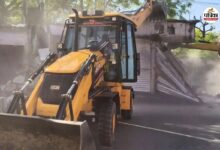 Tonk News: चला बुलडोजर, वर्षों से जमे अतिक्रमणों को मुक्त कराया; भारी पुलिस जाप्ता रहा तैनात