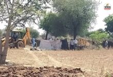 Dausa News: युवक की मौत मामले में आया नया मोड़, 70 दिन बाद पुलिस की मौजूदगी में कब्र से निकाला शव