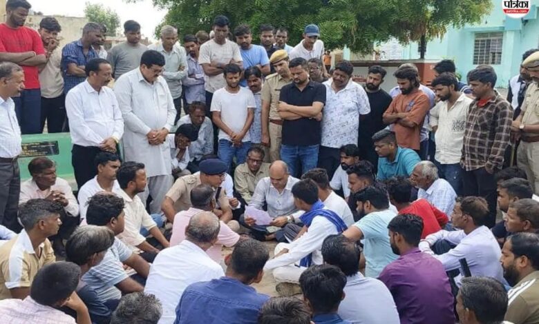 Tonk News: बारिश के पानी में दौड़ा करंट, सड़क से गुजर रहे युवक की मौके पर मौत, 1 करोड़ मुआवजे की मांग
