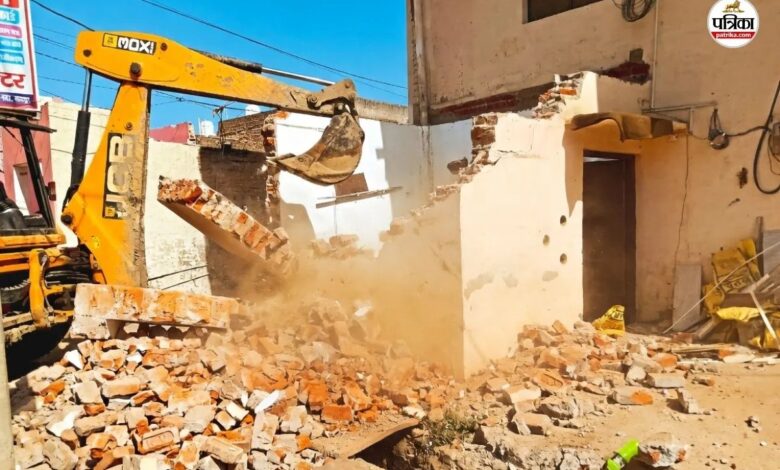 Bharatpur : गोलपुरा से मथुरा बाइपास तक 60 फीट चौड़ी होगी सड़क, अतिक्रमण पर चला बुलडोजर, 21 अप्रेल से दूसरा चरण