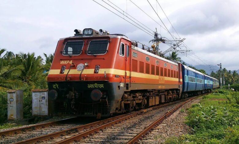 Bhuj-New Delhi Train: भुज-नई दिल्ली ट्रेन का टाइम टेबल बना विवाद की वजह, जालोर में उठी बदलाव की मांग