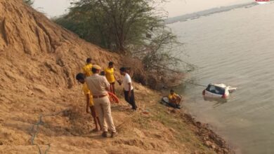 बारां जिले में दर्दनाक हादसा: कार समेत 100 फीट गहरी नदी में डूबा युवक, मौके पर हुई मौत