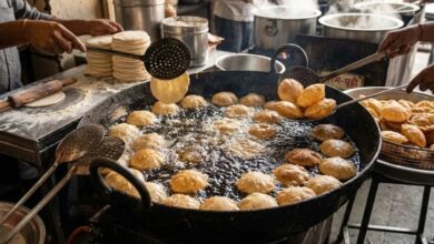 Tonk News: खौलते तेल में गिरा हलवाई, मची अफरा-तफरी, पूड़ी तलने के दौरान हुआ हादसा