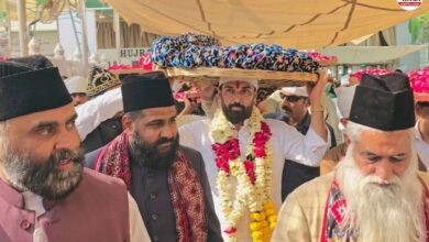 चिराग पासवान परिवार समेत पहुंचे अजमेर शरीफ, मजार पर चढ़ाई मखमली चादर