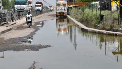 पेंचीदा उलझन में उलझा सर्विस रोड और नालों का निर्माण कार्य