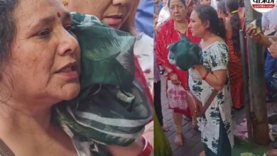 मेहंदीपुर बालाजी से बड़ी खबर: आरती करने जा रही महिला से झपट्टा मार ले गए सोने के टॉप्स, लहूलुहान हालत में फूट-फूटकर रोई